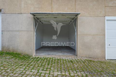 Apartamento t3 remodelado no centro da vila de ancede – baião