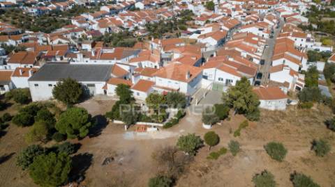 Quinta com 1,25ha e moradia t5 – ideal turismo rural perto de alqueva