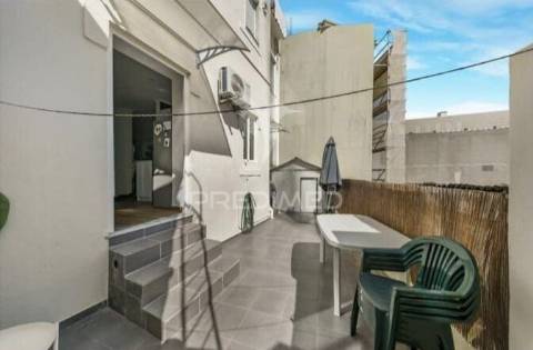 Apartamento t2 com terraço em marvila