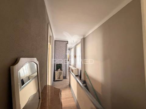 Andar moradia a 5 minutos da estação de coimbrões