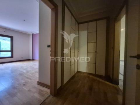 Apartamento t2  no edifício varandas da lezíria (vila franca de xira)