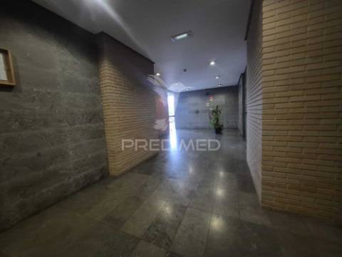 Apartamento t2  no edifício varandas da lezíria (vila franca de xira)