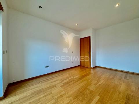 Apartamentos t3 em ponte, próximo do rio ave