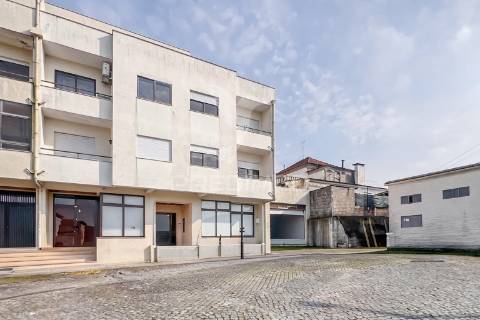 Apartamento t3 | 120 m² | garagem fechada | ferreiros – braga