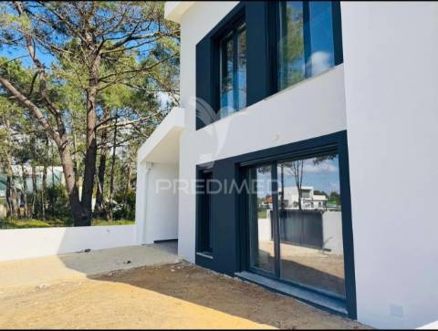 Moradia t3 +1 nova lagoa de albufeira