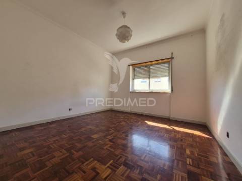 Apartamento t2 rio de mouro, sintra