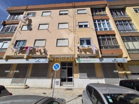 Apartamento t2 rio de mouro, sintra