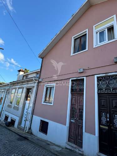 Moradia para reabilitação total - zona histórica de vila nova de gaia - vistas rio douro