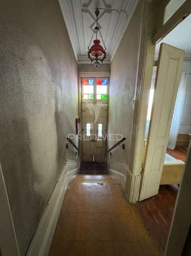 Moradia para reabilitação total - zona histórica de vila nova de gaia - vistas rio douro