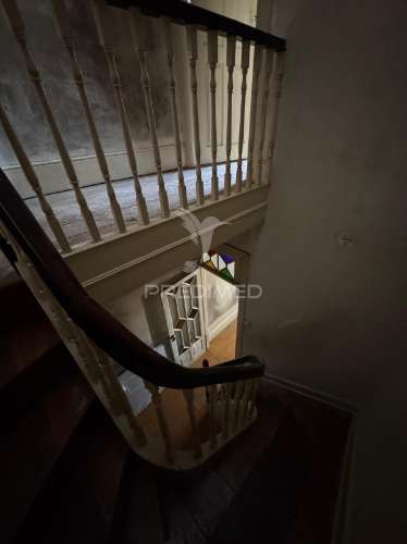 Moradia para reabilitação total - zona histórica de vila nova de gaia - vistas rio douro