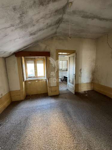 Moradia para reabilitação total - zona histórica de vila nova de gaia - vistas rio douro