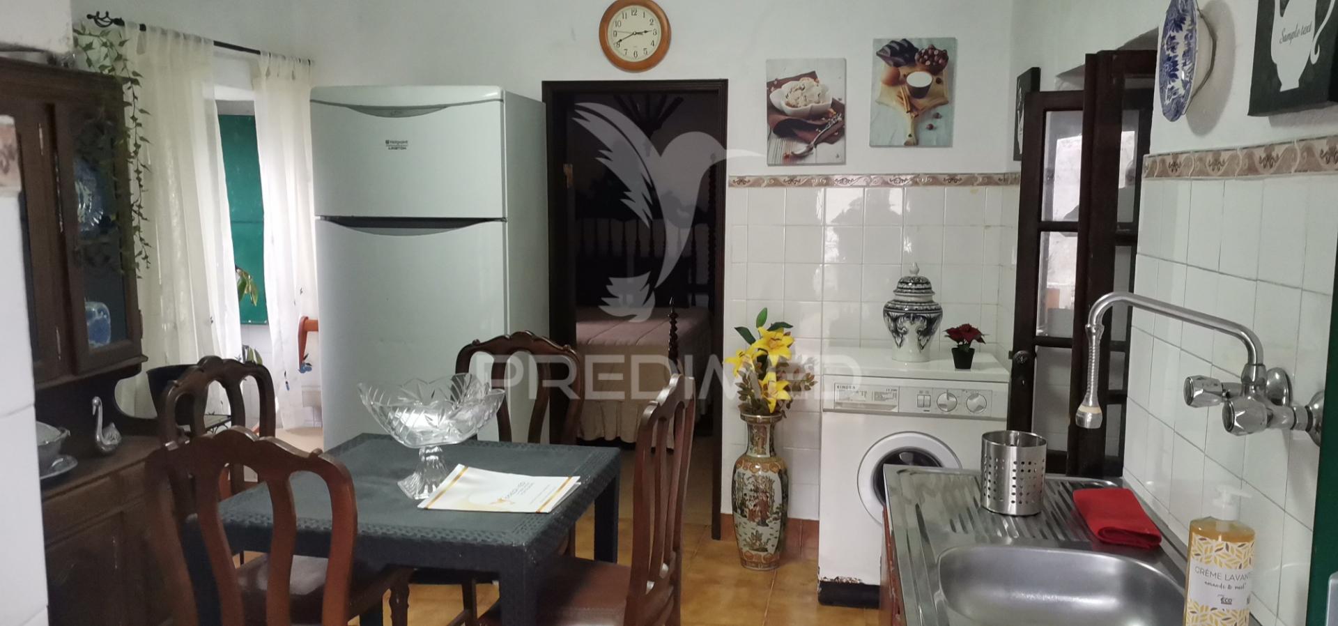 Moradia t2 com quintal