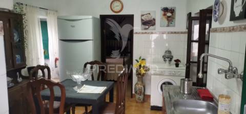 Moradia t2 com quintal