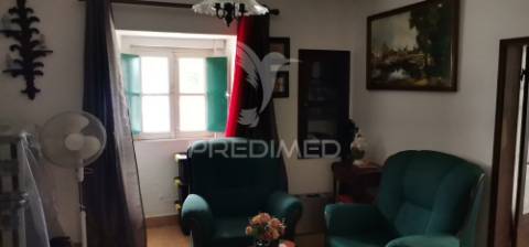 Moradia t2 com quintal