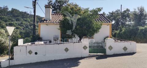 Moradia t2 com quintal