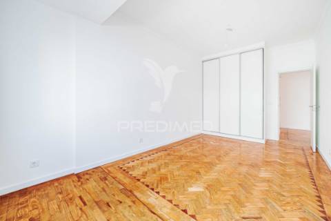 Apartamento t2 | renovado | queluz | arrendamento