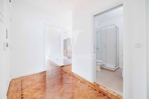 Apartamento t2 | renovado | queluz | arrendamento