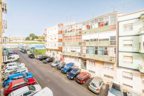 Apartamento t2 | renovado | queluz | arrendamento