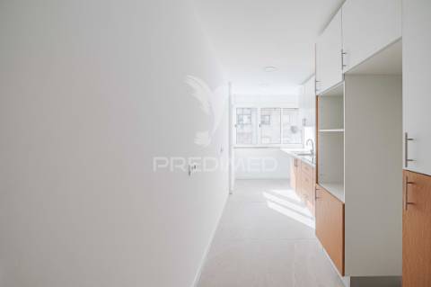 Apartamento t2 | renovado | queluz | arrendamento