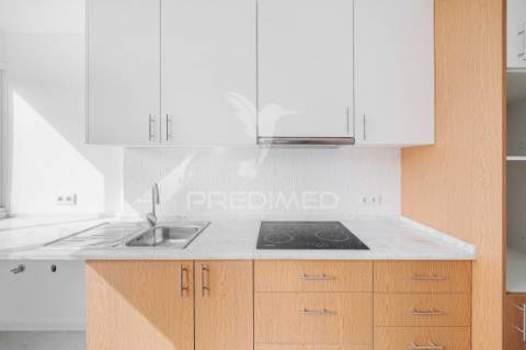 Apartamento t2 | renovado | queluz | arrendamento