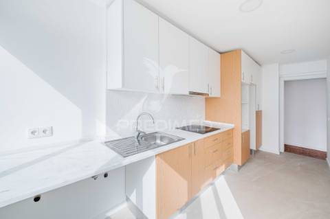 Apartamento t2 | renovado | queluz | arrendamento
