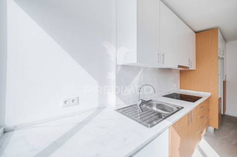 Apartamento t2 | renovado | queluz | arrendamento