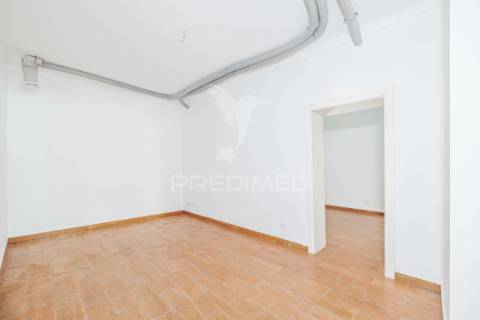 Escritório | renovado | queluz | arrendamento