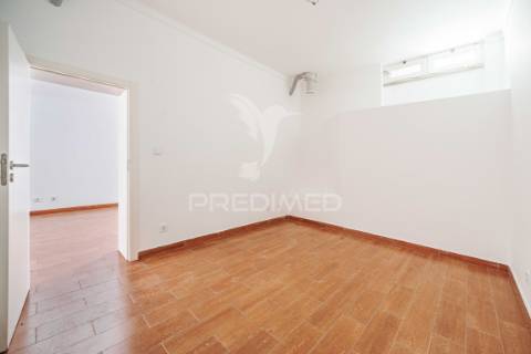 Escritório | renovado | queluz | arrendamento