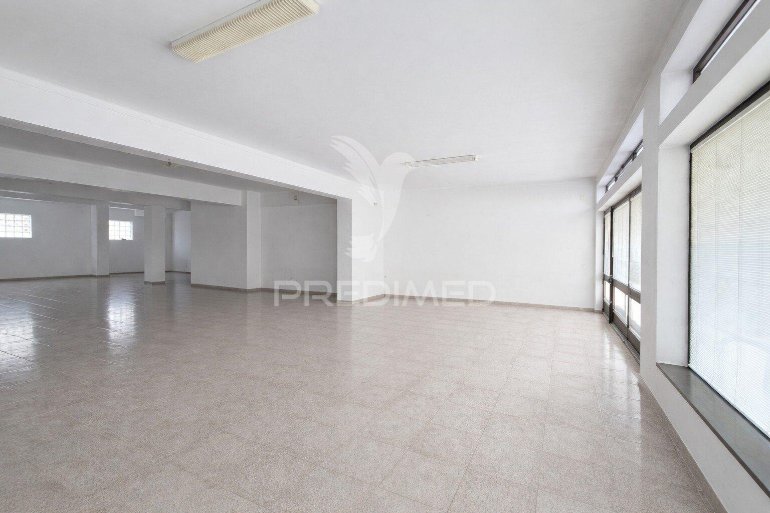 Loja ampla com 150m2 | av. irmã lucia de jesus