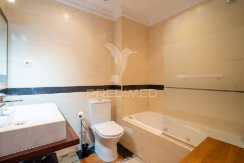 “oportunidade no caniço – t1 com garagem e arrecadação”