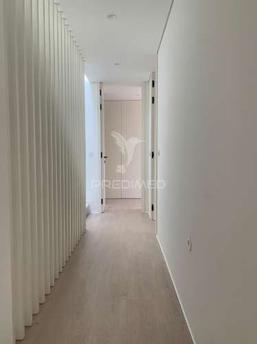 Moradia independente v4 na madalena