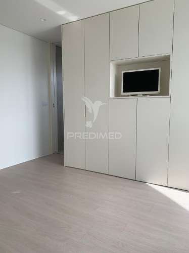 Moradia independente v4 na madalena