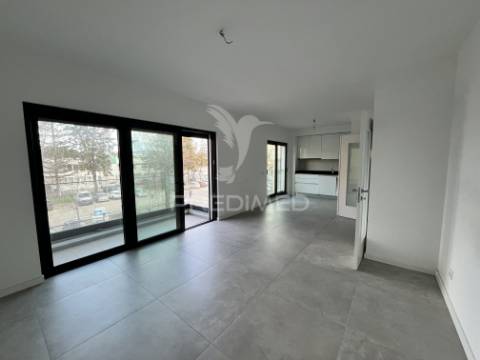 Arrendamento de apartamento t2 moderno em olhão