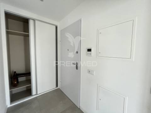 Arrendamento de apartamento t2 moderno em olhão