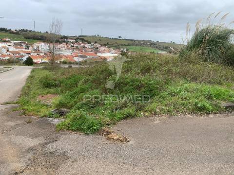 Terreno urbano na merceana (alenquer)