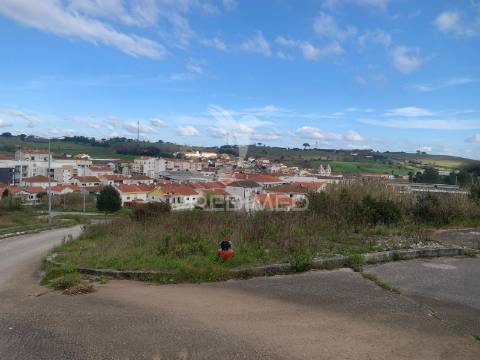 Terreno urbano na merceana (alenquer)