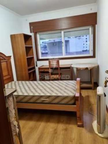 Apartamento t4 - bairro norton matos, coimbra
