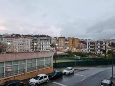 Apartamento t4 - bairro norton matos, coimbra