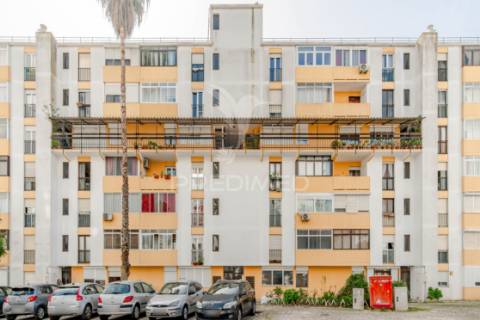 Apartamento t3 miratejo - corroios