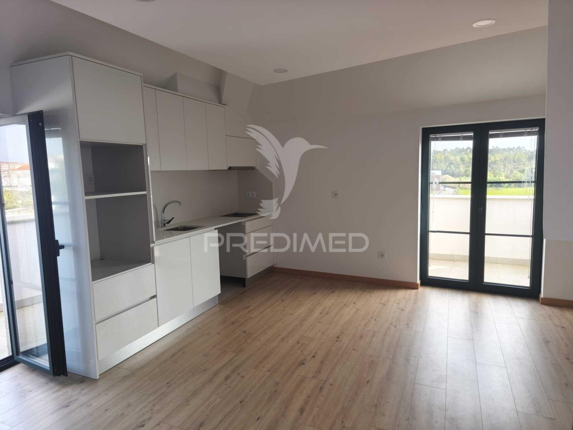 Apartamento novo  t0+1 no centro de ovar