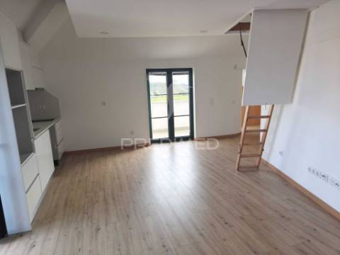 Apartamento novo  t0+1 no centro de ovar