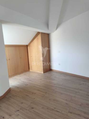 Apartamento novo  t0+1 no centro de ovar