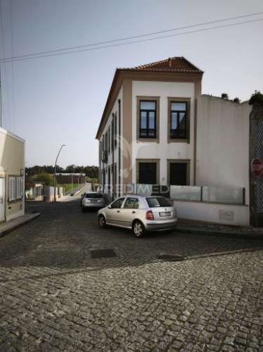 Apartamento novo  t0+1 no centro de ovar