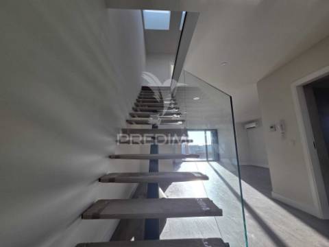 Moradia t4 em aradas