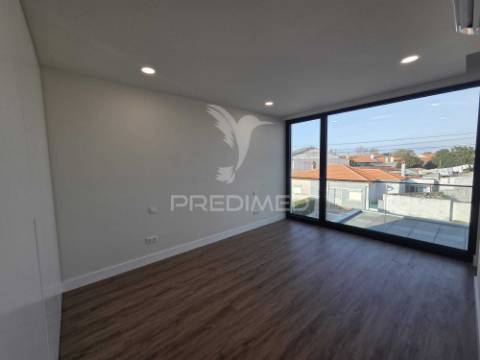 Moradia t4 em aradas