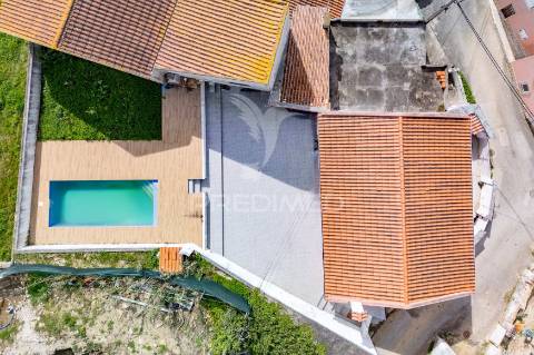 Moradia t4 com piscina em sobral de monte agraço