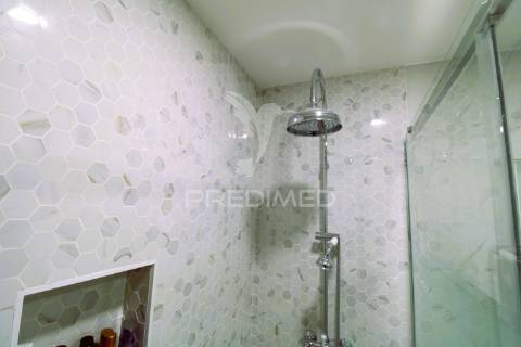 Viva o sonho na praia da rocha: t1 com piscina e garagem