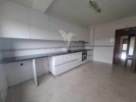 Apartamento  pronto a  habitar.