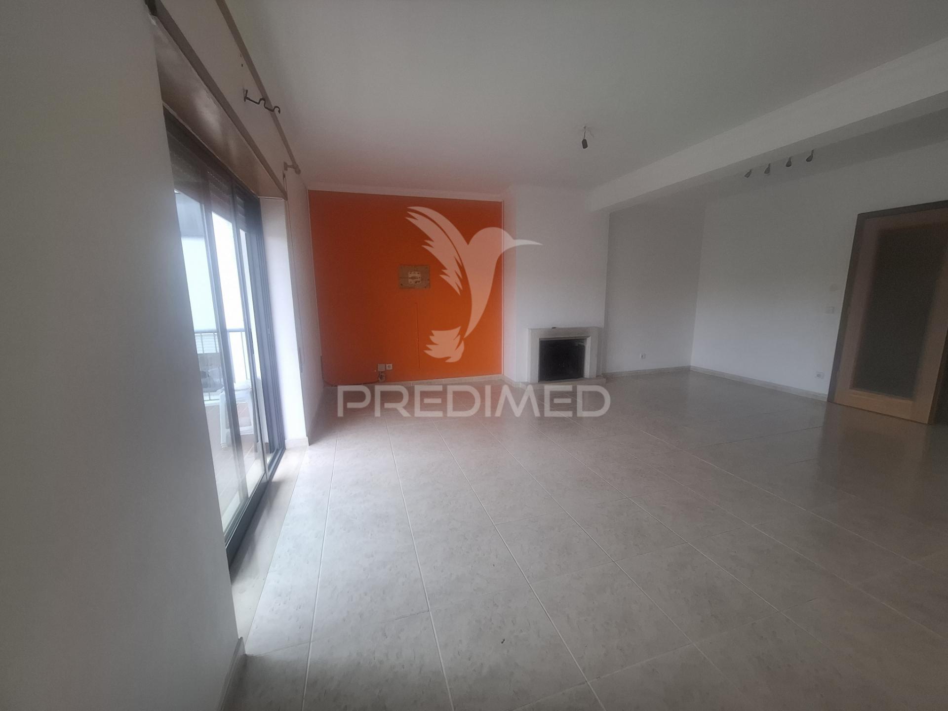 Apartamento  pronto a  habitar.