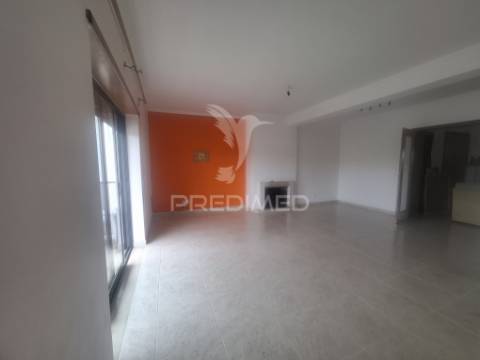 Apartamento  pronto a  habitar.